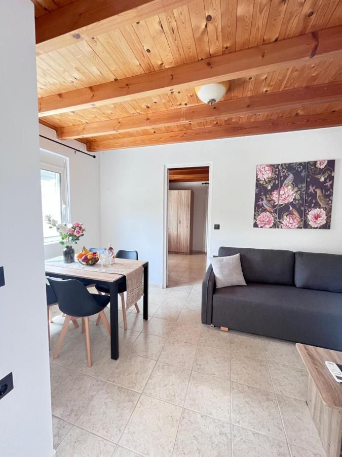 Kosaris Cottage Zipárion 外观 照片